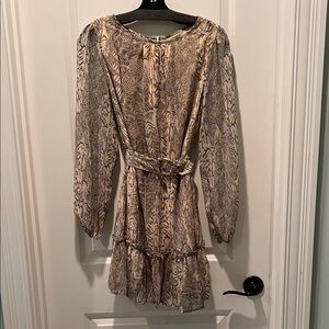 Chic Long Sleeve Patterned Dress